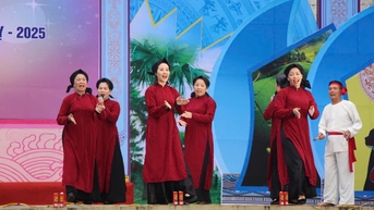 Sôi động chương trình văn nghệ quần chúng tại Tuần Văn hóa - Du lịch Đất Tổ 2025