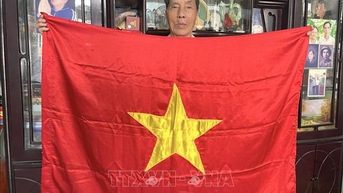Người may 'niềm tin chiến thắng'