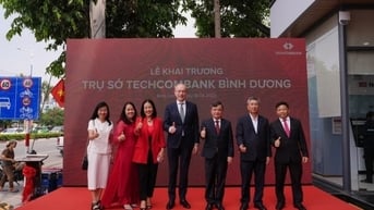 Techcombank tiếp tục ra mắt chi nhánh thế hệ mới tại Bình Dương