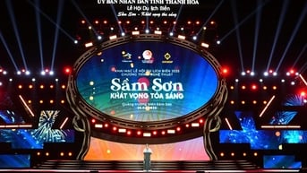 Sầm Sơn khởi đầu mùa hè rực rỡ với chương trình nghệ thuật đặc sắc và màn trình diễn pháo hoa đẳng cấp