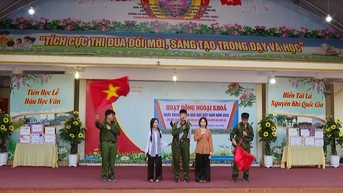 Tự hào tiếp nối truyền thống cha anh