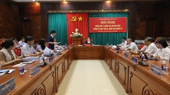 Đoàn đại biểu Quốc hội tỉnh Đắk Lắk lấy ý kiến góp ý 7 dự thảo Luật