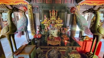 Ngôi Nghè Vẹt cổ và 12 đời Chúa Trịnh