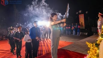 Tuổi trẻ Quảng Ninh thắp nến tri ân các anh hùng, liệt sĩ