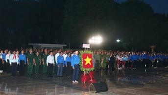 Tuổi trẻ Đắk Lắk thắp nến tri ân các anh hùng liệt sĩ
