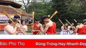 Trình diễn đánh trống đồng, đâm đuống phục vụ Giỗ Tổ Hùng Vương