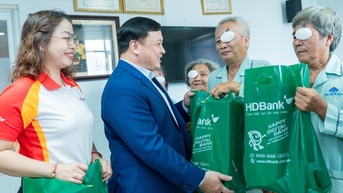 HDBank tiếp tục hành trình mang lại ánh sáng cho 1.000 bà con trong năm 2025