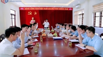 Chủ nhiệm Ủy ban Kiểm tra Tỉnh ủy dự sinh hoạt với chi bộ Ban Quản lý dự án đầu tư xây dựng TP Đông Triều