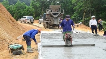 Tuyên Quang: Ưu tiên đầu tư hạ tầng thiết yếu cho vùng khó