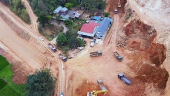 Dự án gần 600 tỷ đồng ở Hòa Bình thi công ì ạch, nguy cơ mất an toàn giao thông
