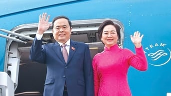 Chủ tịch Quốc hội bắt đầu tham dự Đại hội đồng IPU-150, thăm Uzbekistan