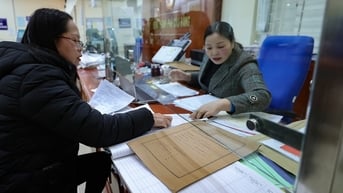 Công chức xã mong 'tinh giản không đồng nghĩa loại bỏ', ưu tiên chọn người trẻ