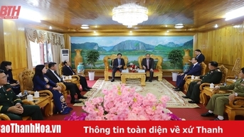 Đoàn đại biểu cấp cao tỉnh Thanh Hóa chúc Tết cổ truyền Bun Pi May tại tỉnh Hủa Phăn (nước CHDCND Lào)