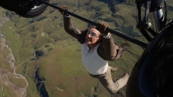 Tom Cruise bám thân máy bay trong trailer 'Mission: Impossible 8'