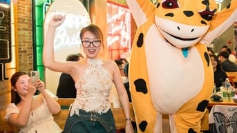 Sabeco muốn lãi hơn 13 tỉ mỗi ngày khi nhà hàng quán bar ngày càng nhiều