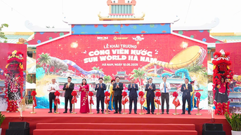 Phó Thủ tướng Chính phủ Mai Văn Chính dự Lễ khai trương Công viên nước Sun World Hà Nam