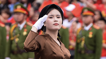 Các bóng hồng rạng rỡ trong lễ kỷ niệm 70 năm Giải phóng Hải Phòng