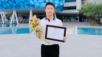 11 lần chuyển trường, 10 lần chuyển nhà, nam sinh giành học bổng toàn phần