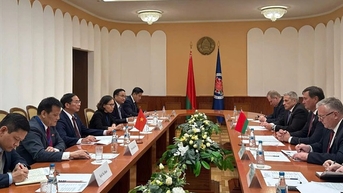 Phó Thủ tướng, Bộ trưởng Ngoại giao Bùi Thanh Sơn hội kiến Bộ trưởng Ngoại giao Belarus