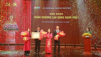 Đài Truyền hình TP.HCM nhận Huân chương Lao động Hạng Nhất và Cờ thi đua Chính phủ