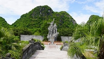 "Địa chỉ đỏ" trong lòng di sản