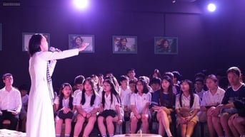 “Một thời hoa lửa” – Thắp sáng những trang sử hào hùng