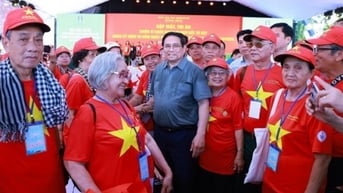 Thủ tướng: Cựu tù chính trị luôn giữ trong tim ngọn lửa cách mạng sáng ngời