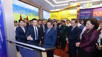 MB đón Thủ tướng tham quan không gian công nghệ trong sự kiện Chuyển đổi số 2025