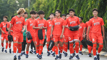 Ngôi sao Việt kiều Bùi Alex tích cực tập luyện cùng U22 Việt Nam