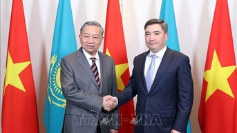 Tổng Bí thư Tô Lâm hội kiến Thủ tướng Kazakhstan 