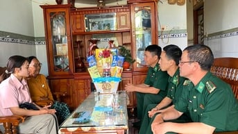 Tri ân gia đình chính sách ở xã biên giới Đắk Nông