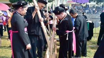 치엠호아의 타이족 쌀 찧기 축제는 ​​국가 무형문화유산으로 지정되었습니다.