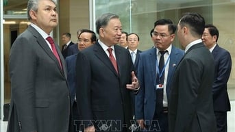 Tổng Bí thư Tô Lâm thăm Trung tâm Tài chính quốc tế Astana