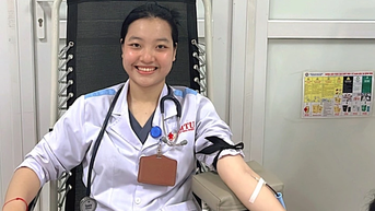 Cô sinh viên y dược và thanh xuân tình nguyện