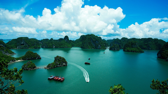 Du lịch Việt Nam - nhìn từ ước mơ của một người thu nhập hạng trung