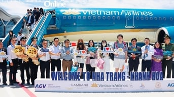Vietnam Airlines khai trương đường bay Cam Ranh - Busan