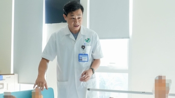 Cứu sống người phụ nữ mắc bệnh 'hiếm', nguy cơ tử vong cao