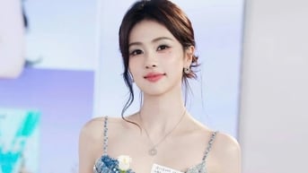 "Nữ thần cổ trang" Bạch Lộc khoe vóc dáng quyến rũ với thiết kế váy Việt