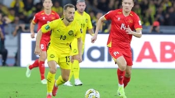 Tuyển Việt Nam thua đậm trên sân Malaysia