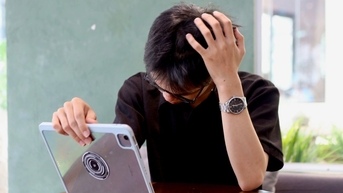 Khổ vì ChatGPT sập: Trễ hạn, nặn từng chữ vì lâu không động não