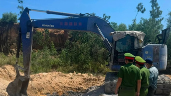 Phát hiện doanh nghiệp đổ, chôn lấp hơn 100 tấn chất thải rắn ra môi trường