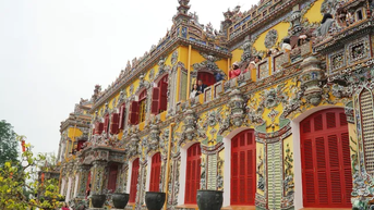 Huế luôn mới: Vàng son tìm lại