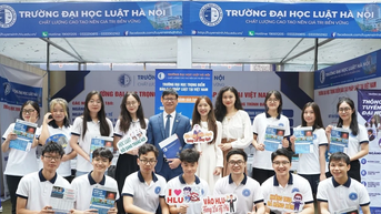 Trường Đại học Luật Hà Nội công bố điểm trúng tuyển năm 2025
