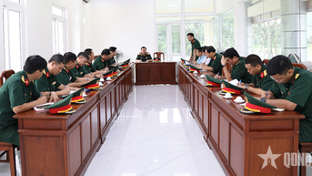 Thủ trưởng Tổng cục Hậu cần - Kỹ thuật kiểm tra công tác chuẩn bị hậu cần, kỹ thuật cho nhiệm vụ diễu binh, diễu hành
