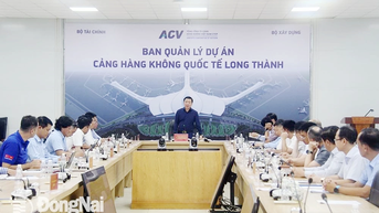 Tháo gỡ vướng mắc về cung ứng vật liệu, bám sát tiến độ thi công sân bay Long Thành