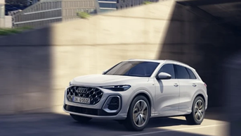 Audi Q5 PHEV ra mắt: Pin lớn hơn, mạnh mẽ hơn