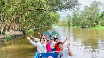 Du lịch hè gắn kết yêu thương