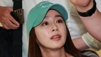 Biểu tượng nhan sắc Kim Tae Hee nói gì khi được hỏi về gương mặt khác lạ?
