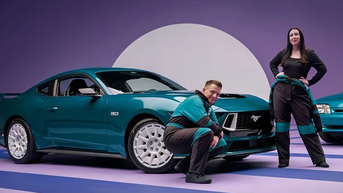 Ford Mustang FX phiên bản đặc biệt xe cơ bắp Mỹ thập niên 80