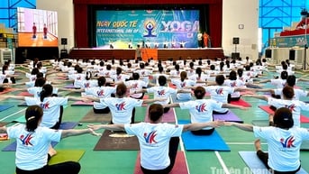 Hơn 200 học viên hưởng ứng Ngày Quốc tế Yoga tại Tuyên Quang